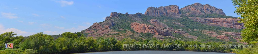 Lac Arena 16 juin 2013 53.jpg - Le lac Arena et le rocher de Rquebrune sur Argens. Panorama. 16 juin 2013